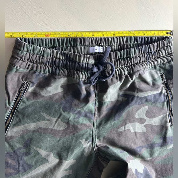 TNA by Aritzia Camo Joggers size Medium - Picture 5 of 8